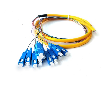 SC/upc 12 Fibers OS2 (G57.A1) Bunch 0,9mm Pigtail -- 1,5m